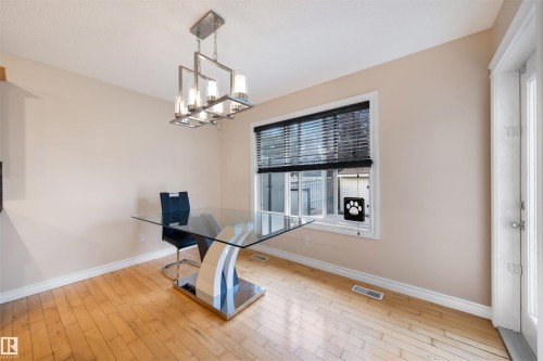 2708 Miles Place, Edmonton, AB - Indoor