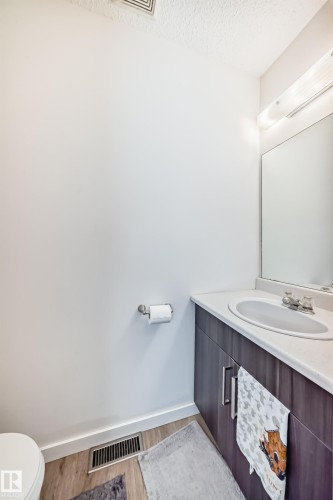 18611 66 Avenue, Edmonton, AB - Indoor Photo Showing Bathroom