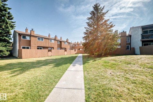 18611 66 Avenue, Edmonton, AB - Outdoor