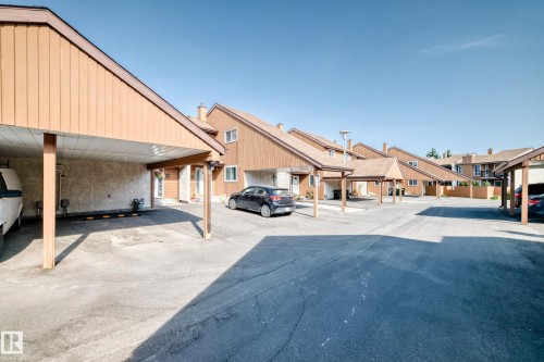 18611 66 Avenue, Edmonton, AB - Outdoor