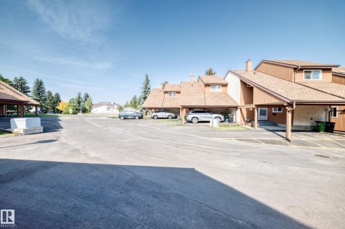 18611 66 Avenue, Edmonton, AB - Outdoor