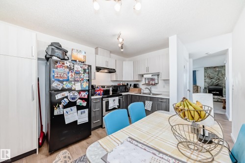 18611 66 Avenue, Edmonton, AB - Indoor