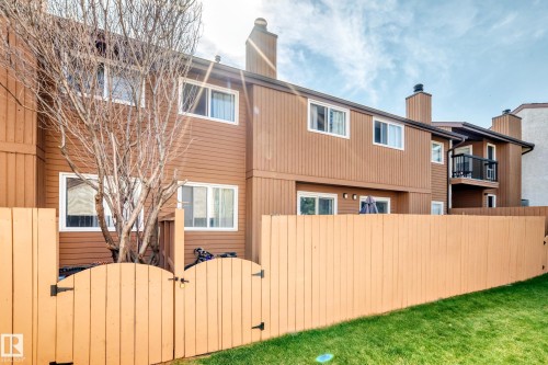 18611 66 Avenue, Edmonton, AB - Outdoor