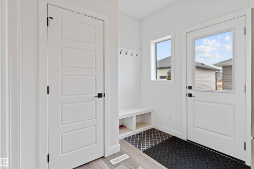 182 Caledonia Drive, Leduc, AB - Indoor Photo Showing Other Room