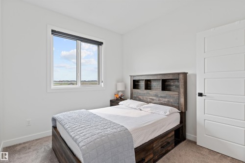 182 Caledonia Drive, Leduc, AB - Indoor Photo Showing Bedroom