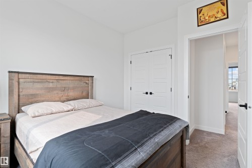 182 Caledonia Drive, Leduc, AB - Indoor Photo Showing Bedroom