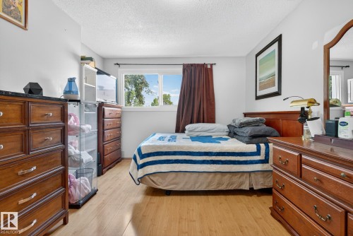 5741 144 Avenue, Edmonton, AB - Indoor Photo Showing Bedroom