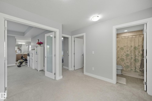 1487 Howes Crescent, Edmonton, AB - Indoor Photo Showing Other Room
