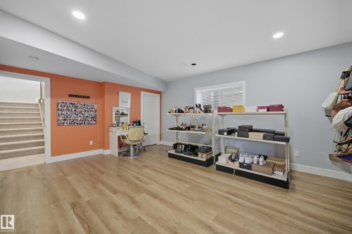 1487 Howes Crescent, Edmonton, AB - Indoor