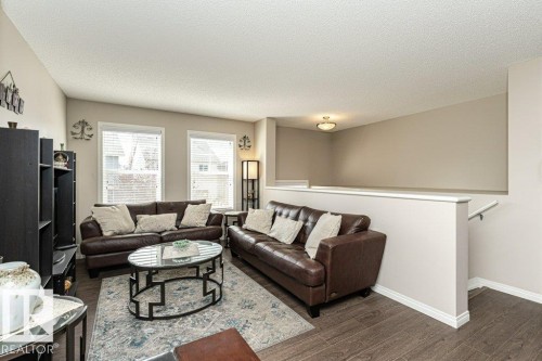 45 7385 Edgemont Way, Edmonton, AB - Indoor Photo Showing Living Room