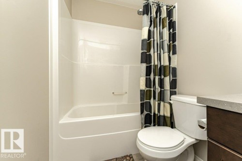 45 7385 Edgemont Way, Edmonton, AB - Indoor Photo Showing Bathroom