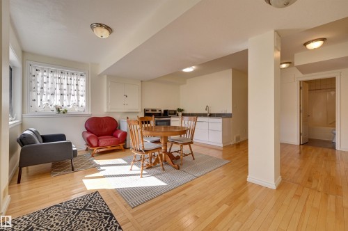 11729 71A Avenue, Edmonton, AB - Indoor