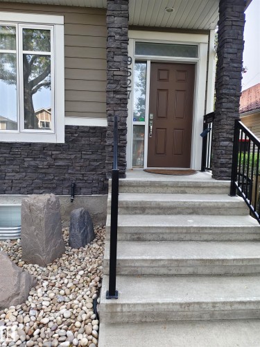 9527 75 Avenue, Edmonton, AB - Outdoor