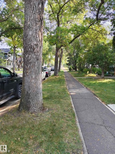 9527 75 Avenue, Edmonton, AB - Outdoor