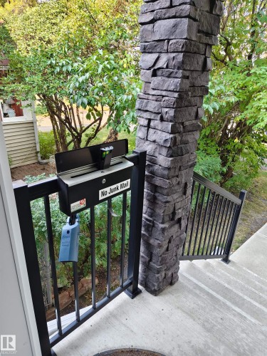 9527 75 Avenue, Edmonton, AB - Outdoor