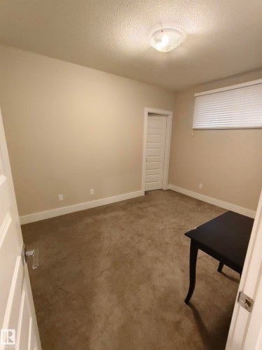 9527 75 Avenue, Edmonton, AB - Indoor Photo Showing Other Room