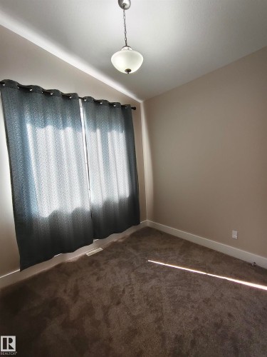9527 75 Avenue, Edmonton, AB - Indoor Photo Showing Other Room