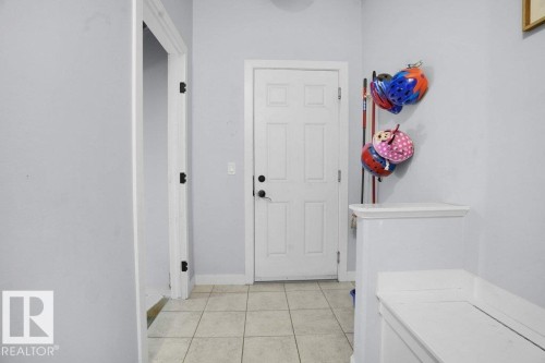 1928 51 Street, Edmonton, AB - Indoor Photo Showing Other Room