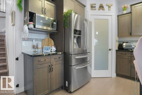 1928 51 Street, Edmonton, AB - Indoor Photo Showing Kitchen