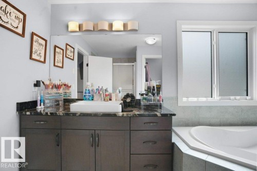 1928 51 Street, Edmonton, AB - Indoor Photo Showing Bathroom