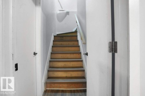 1928 51 Street, Edmonton, AB - Indoor Photo Showing Other Room