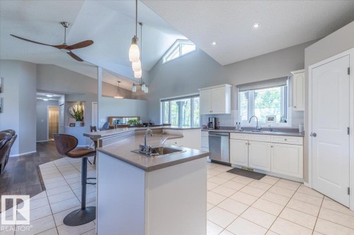 27318 Twp Road 482, Rural Leduc County, AB - Indoor Photo Showing Kitchen