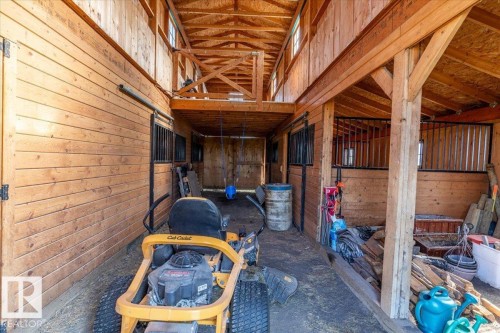 27318 Twp Road 482, Rural Leduc County, AB - Indoor Photo Showing Other Room
