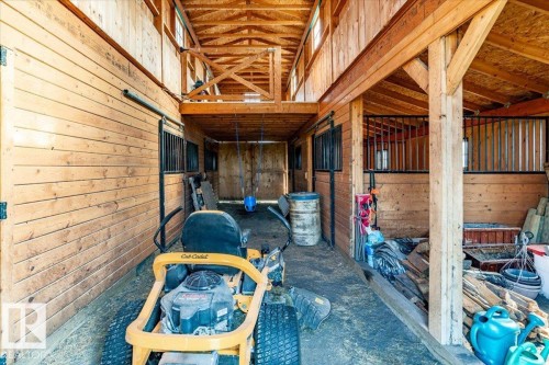 27318 Twp Road 482, Rural Leduc County, AB - Indoor Photo Showing Other Room
