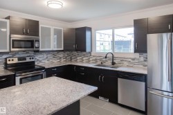 1270 LAKEWOOD Road W  Edmonton, AB T6K 3P2