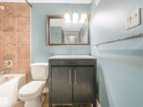 205 12223 82 Street, Edmonton, AB - Indoor Photo Showing Bathroom