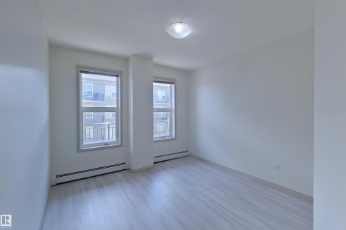 1-518 4245 139 Avenue, Edmonton, AB - Indoor Photo Showing Other Room