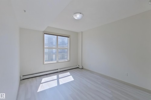 1-518 4245 139 Avenue, Edmonton, AB - Indoor Photo Showing Other Room