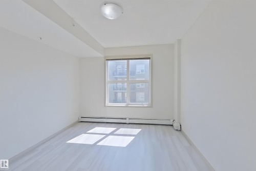 1-518 4245 139 Avenue, Edmonton, AB - Indoor Photo Showing Other Room