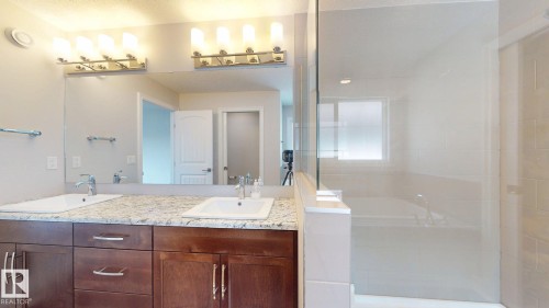1245 26A Street, Edmonton, AB - Indoor Photo Showing Bathroom