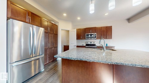 1245 26A Street, Edmonton, AB - Indoor Photo Showing Kitchen With Double Sink With Upgraded Kitchen