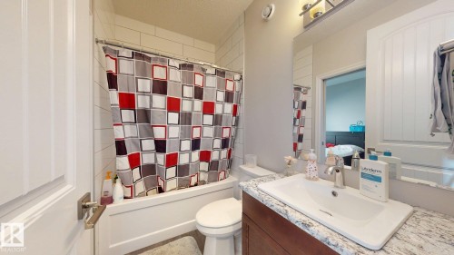 1245 26A Street, Edmonton, AB - Indoor Photo Showing Bathroom