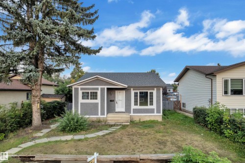 1027 61 Street  Edmonton, AB T6L 3W2