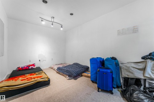 1027 61 Street, Edmonton, AB - Indoor
