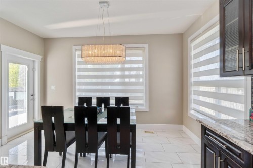3948 Claxton Loop, Edmonton, AB - Indoor Photo Showing Dining Room