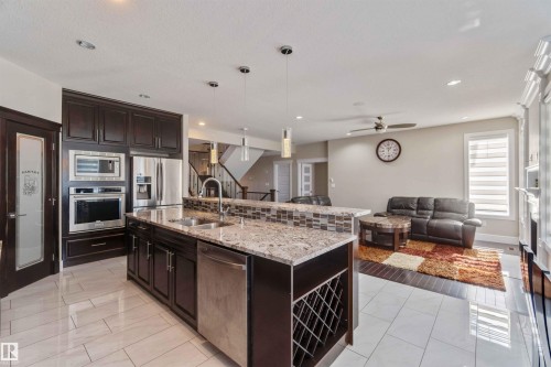 3948 Claxton Loop, Edmonton, AB - Indoor Photo Showing Kitchen With Double Sink With Upgraded Kitchen