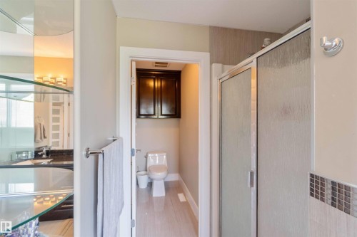 3948 Claxton Loop, Edmonton, AB - Indoor Photo Showing Bathroom