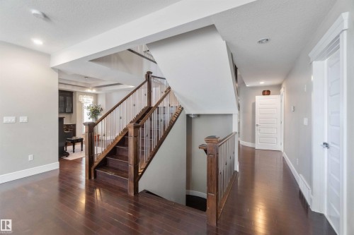 3948 Claxton Loop, Edmonton, AB - Indoor Photo Showing Other Room