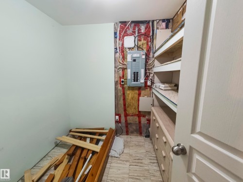 12530 172 Avenue Nw, Edmonton, AB - Indoor