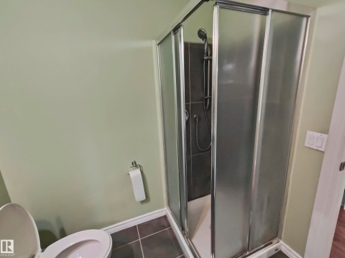 12530 172 Avenue Nw, Edmonton, AB - Indoor Photo Showing Bathroom