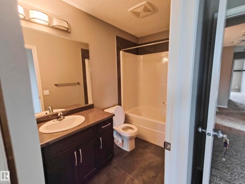 12530 172 Avenue Nw, Edmonton, AB - Indoor Photo Showing Bathroom