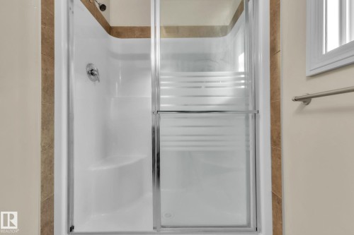 140 Calvert Wynd, Fort Saskatchewan, AB - Indoor Photo Showing Bathroom