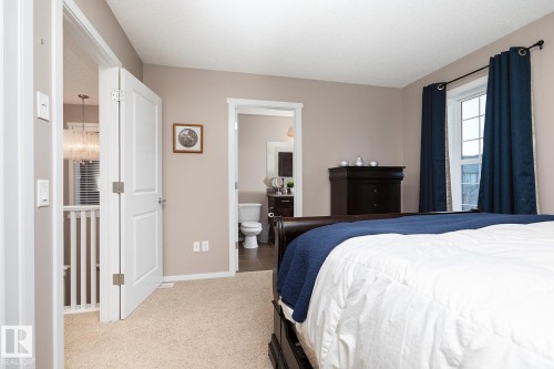 1117 Chappelle Boulevard, Edmonton, AB - Indoor Photo Showing Bedroom