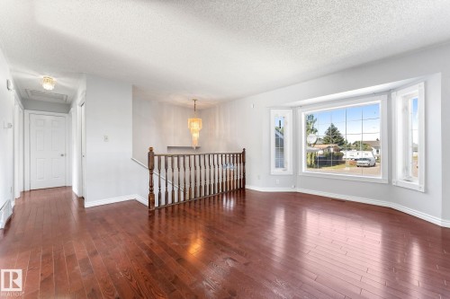 3227 145 Avenue, Edmonton, AB - Indoor Photo Showing Other Room