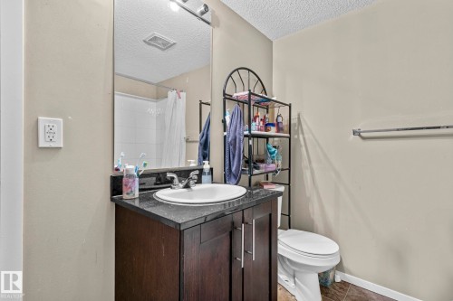 203 3207 James Mowatt Trail Sw, Edmonton, AB - Indoor Photo Showing Bathroom
