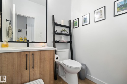 50 Grassview Crescent, Spruce Grove, AB - Indoor Photo Showing Bathroom